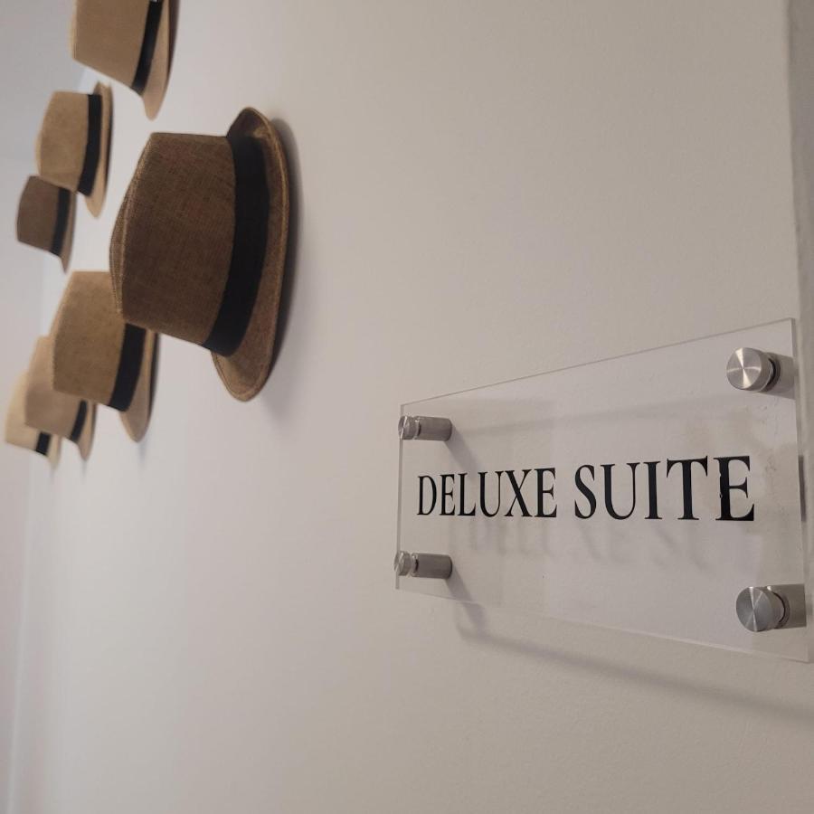 פאז'אנה Olivea Luxury Suites מראה חיצוני תמונה