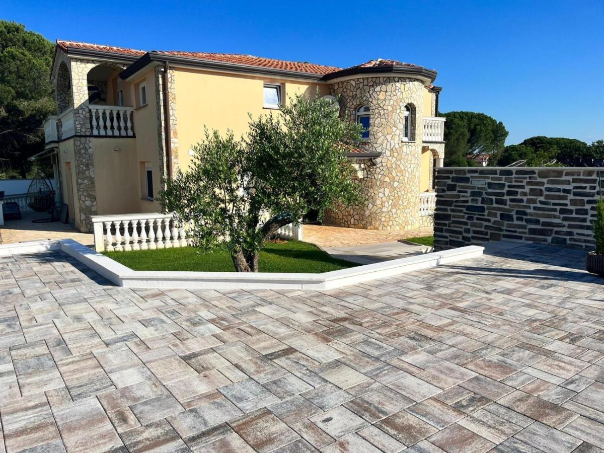פאז'אנה Olivea Luxury Suites מראה חיצוני תמונה